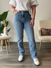 Regular Straight Leg Jeans | 2622