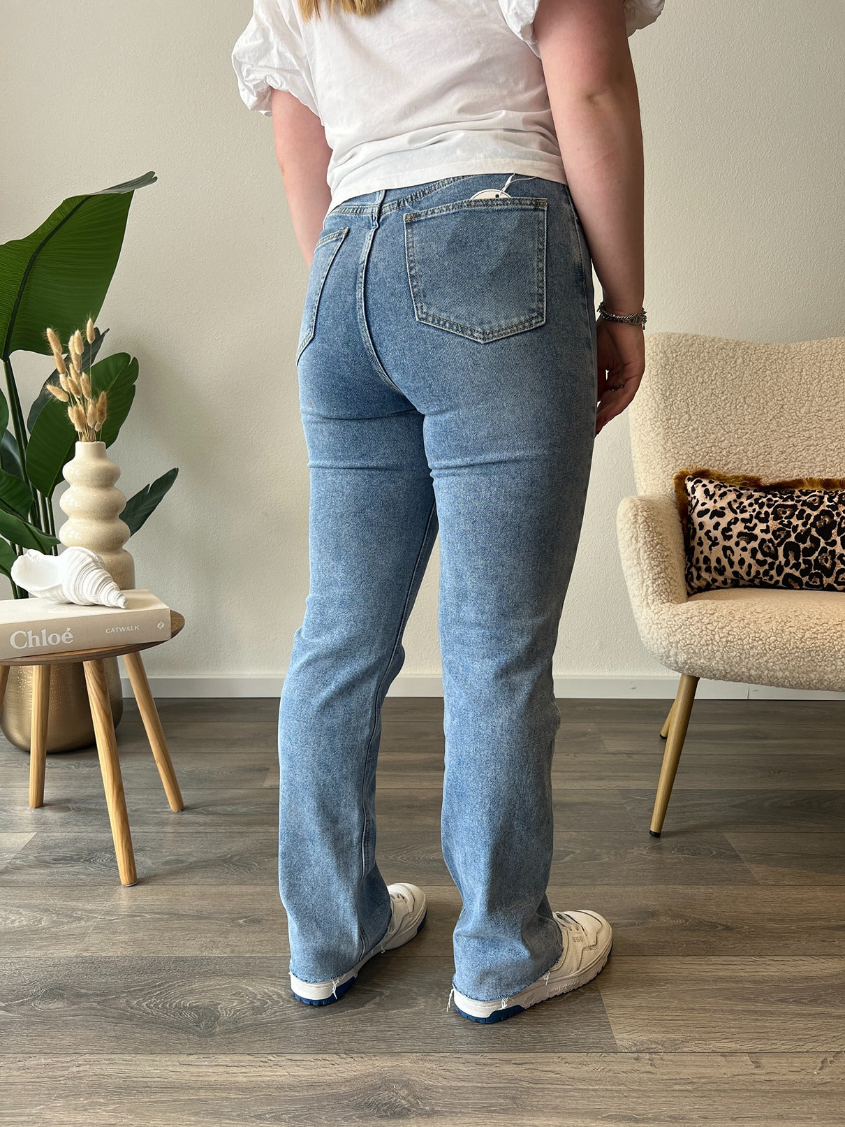 Regular Straight Leg Jeans | 2622